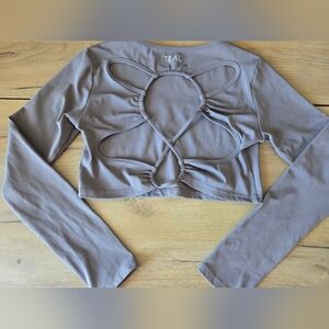 Active by Teal Long Sleeve Open-Back Crop Top